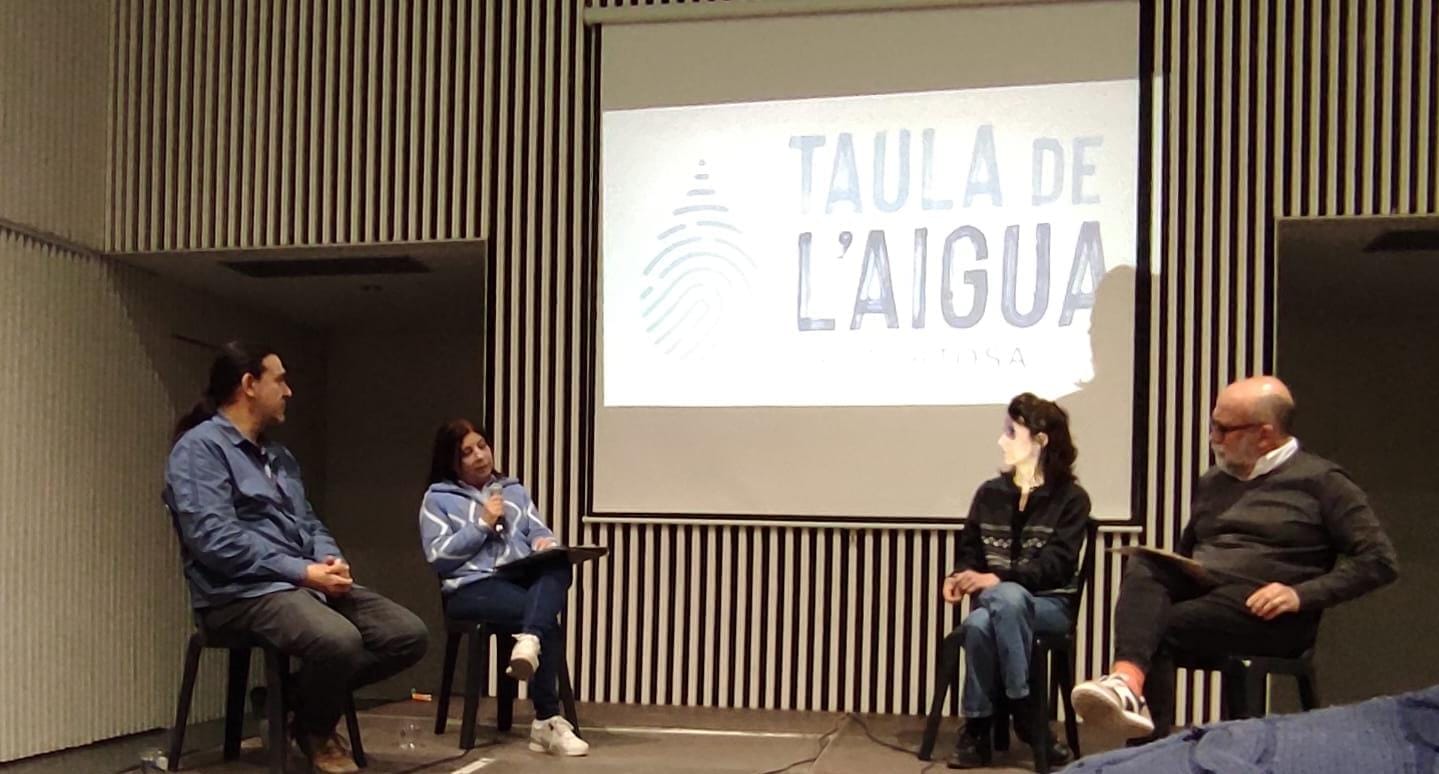 Bea Escribano asiste en representación del OAT a la presentación de la Taula de l’Aigua de Tortosa